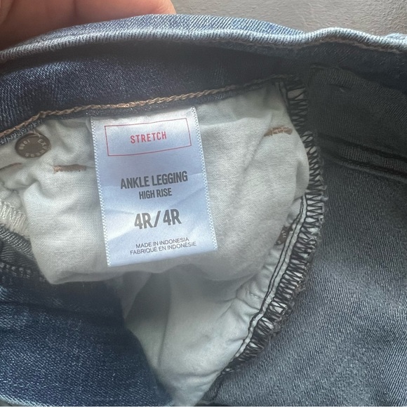 Express High Rise Distressed Ankle Jeggings Size 4 - Picture 7 of 7